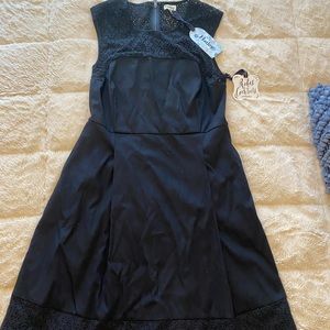Hayley size 6 black dress